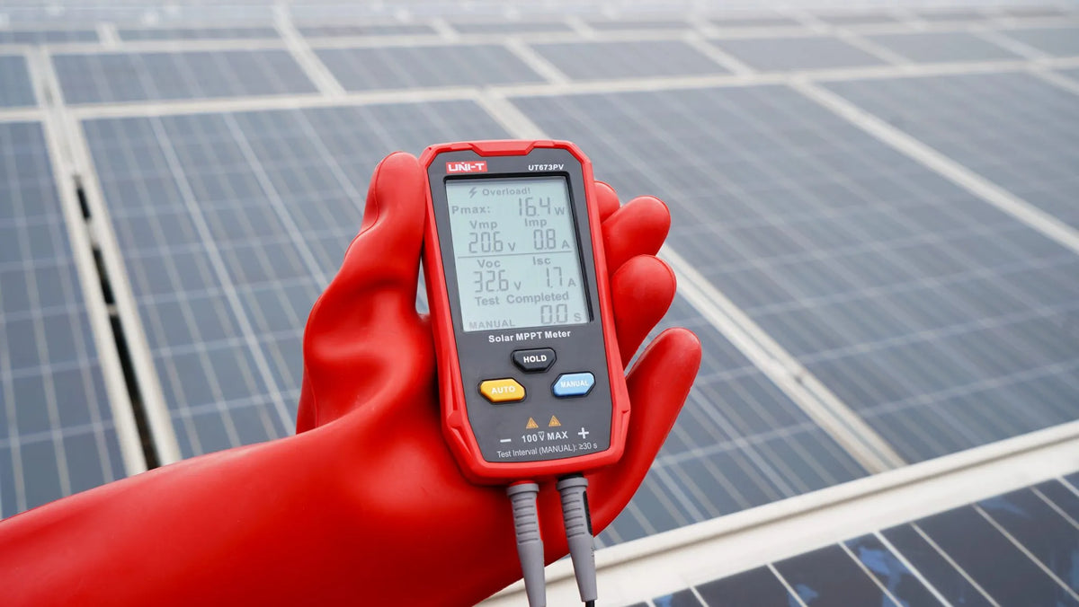 مقياس الألواح الشمسية MPPT طراز UNI-T UT673PV - اختبار قوة وكفاءة الألواح الشمسية