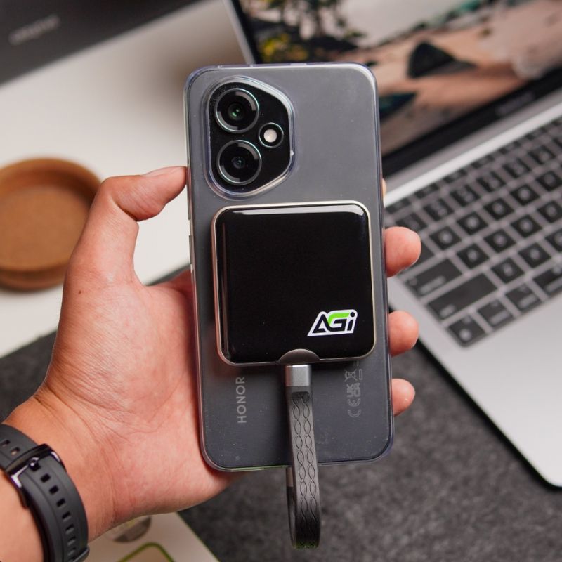 AGI EDM38 2TB Magnetic Portable External SSD (IPhone 15 Compatible)
